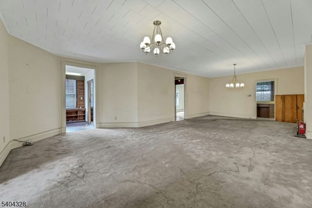 16 N Mountain Ave, Montclair Twp., NJ 07042