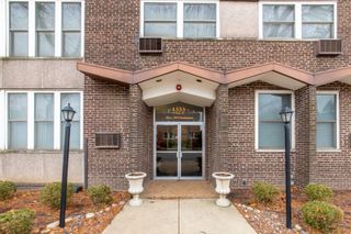 1333 W Touhy Avenue 303, Park Ridge, IL 60068