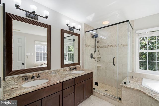 45598 GRAND CENTRAL SQ, Sterling, VA 20166