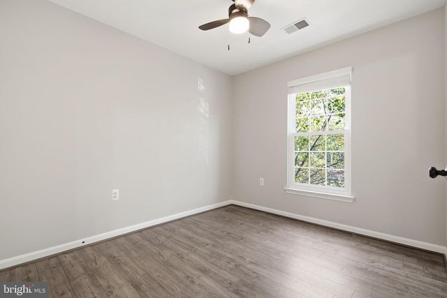 45598 GRAND CENTRAL SQ, Sterling, VA 20166