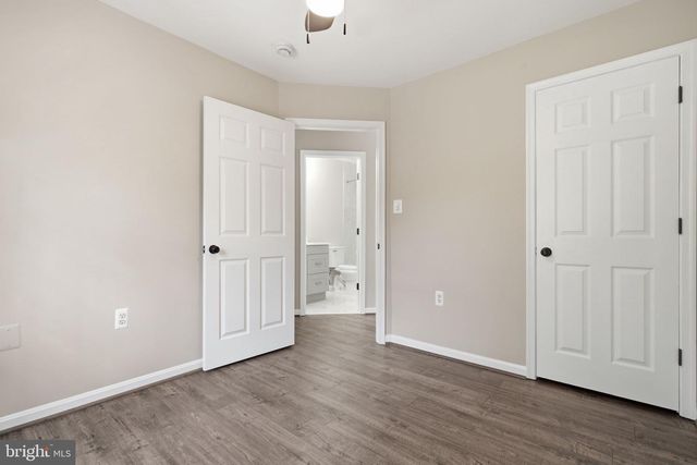 45598 GRAND CENTRAL SQ, Sterling, VA 20166