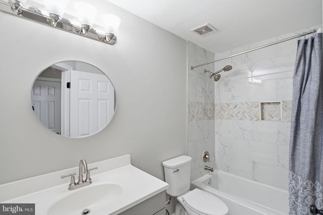 45598 GRAND CENTRAL SQ, Sterling, VA 20166
