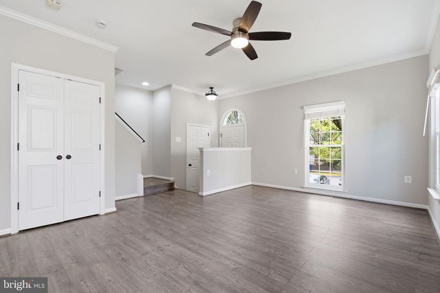 45598 GRAND CENTRAL SQ, Sterling, VA 20166
