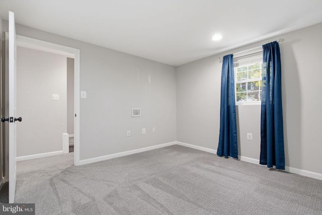 45598 GRAND CENTRAL SQ, Sterling, VA 20166