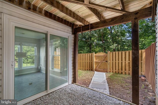 45598 GRAND CENTRAL SQ, Sterling, VA 20166