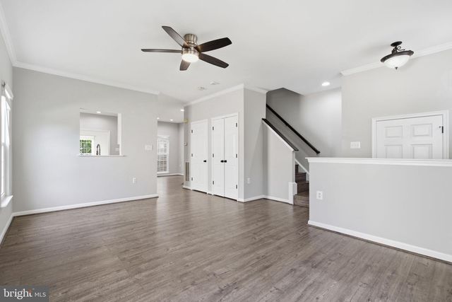 45598 GRAND CENTRAL SQ, Sterling, VA 20166
