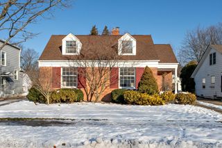 10034 Lasalle Boulevard, Huntington Woods, MI 48070