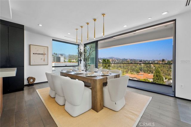 2033 Glencoe, Los Angeles, CA 90068