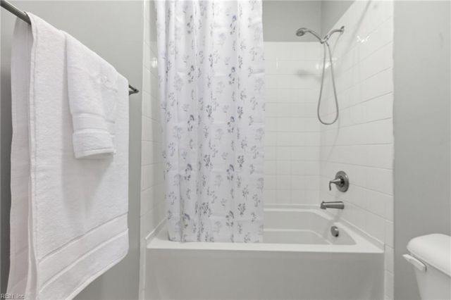 111 Ellery ST, Yorktown, VA 23692