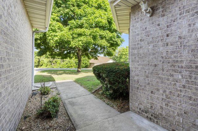 406 Kadee Drive, Crane, MO 65633