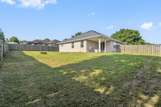 406 Kadee Drive, Crane, MO 65633