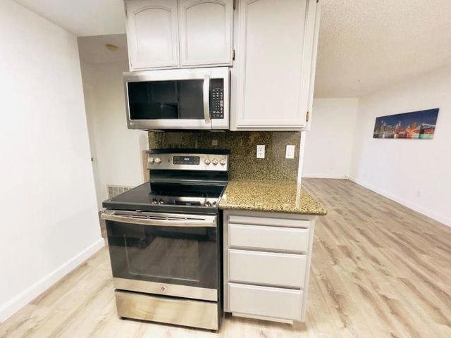 25164 Copa Del Oro Drive Drive 104, Hayward, CA 94545