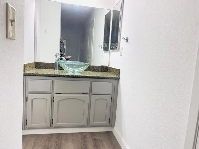 25164 Copa Del Oro Drive Drive 104, Hayward, CA 94545