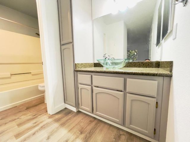 25164 Copa Del Oro Drive Drive 104, Hayward, CA 94545