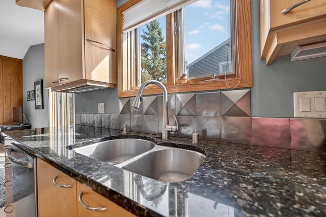 5316 Lighthouse Bay Drive, Madison, WI 53704