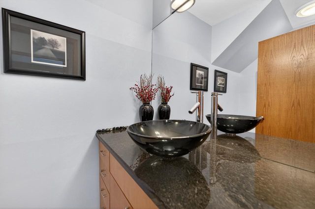 5316 Lighthouse Bay Drive, Madison, WI 53704