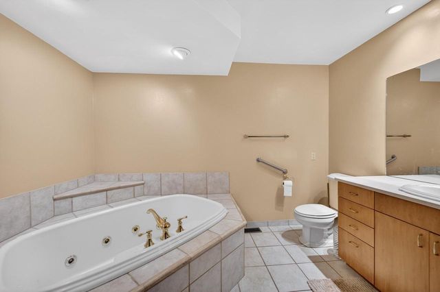 5316 Lighthouse Bay Drive, Madison, WI 53704