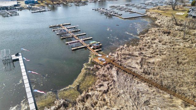 5316 Lighthouse Bay Drive, Madison, WI 53704