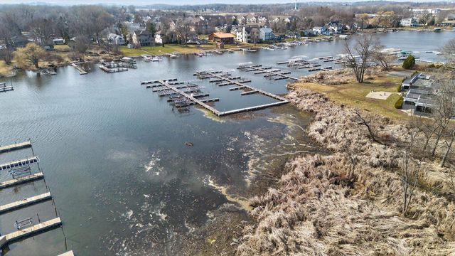 5316 Lighthouse Bay Drive, Madison, WI 53704