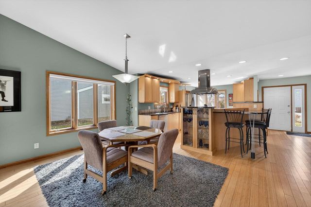 5316 Lighthouse Bay Drive, Madison, WI 53704