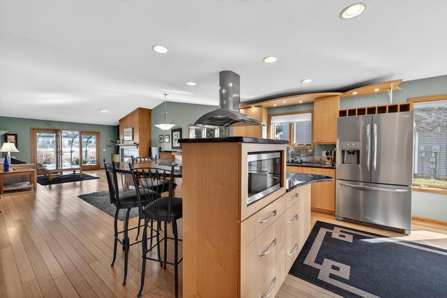 5316 Lighthouse Bay Drive, Madison, WI 53704