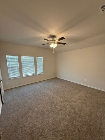 3837 Silver City Avenue, Aubrey, TX 76227