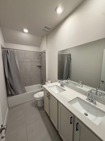 3837 Silver City Avenue, Aubrey, TX 76227