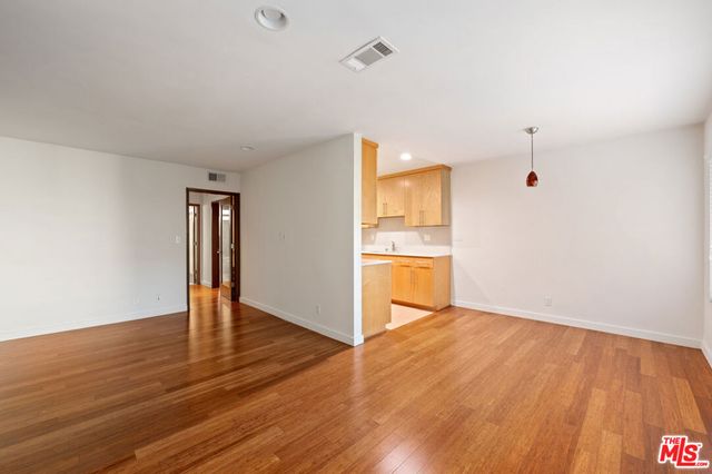 931 N ALFRED Street 204, Los Angeles, CA 90069