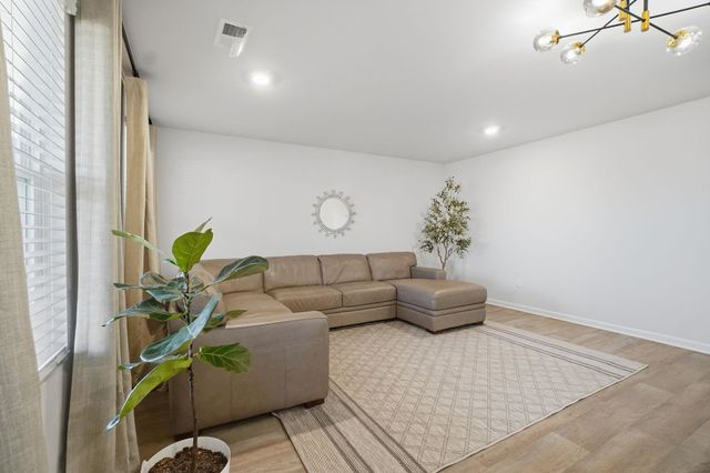 142 Emory Rd, Spartanburg, SC 29330