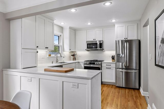 5440 Shoreview Avenue, Minneapolis, MN 55417
