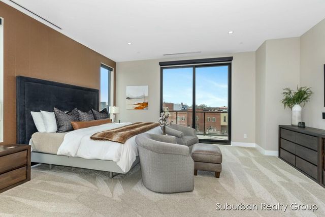 159 S River Avenue 401, Holland, MI 49423