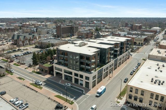 159 S River Avenue 401, Holland, MI 49423