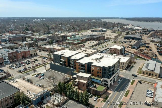159 S River Avenue 401, Holland, MI 49423