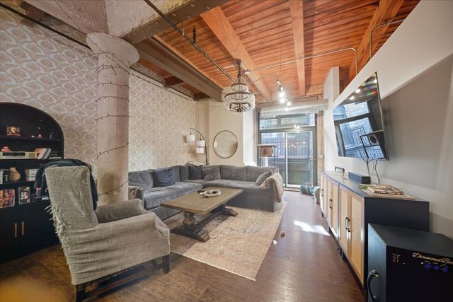 420 W Ontario Street 309, Chicago, IL 60654