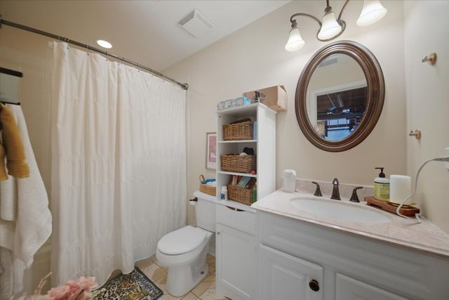 420 W Ontario Street 309, Chicago, IL 60654