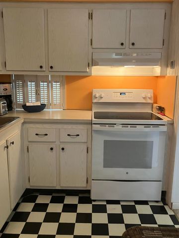 4254 Deste Court 305, Lake Worth, FL 33467