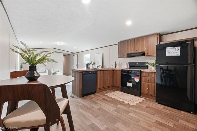 3583 Austin Road 34, Geneva, OH 44041