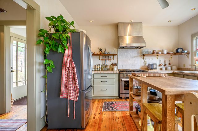 877 Old Furnace RD, Floyd, VA 24091