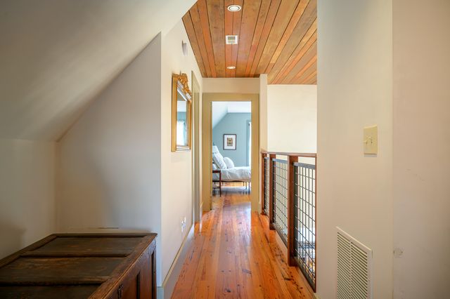 877 Old Furnace RD, Floyd, VA 24091