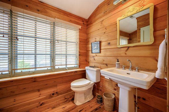 877 Old Furnace RD, Floyd, VA 24091