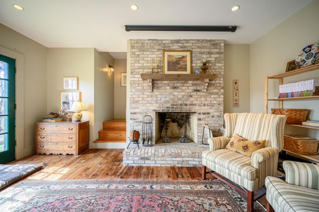 877 Old Furnace RD, Floyd, VA 24091