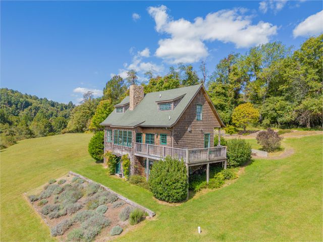 877 Old Furnace RD, Floyd, VA 24091