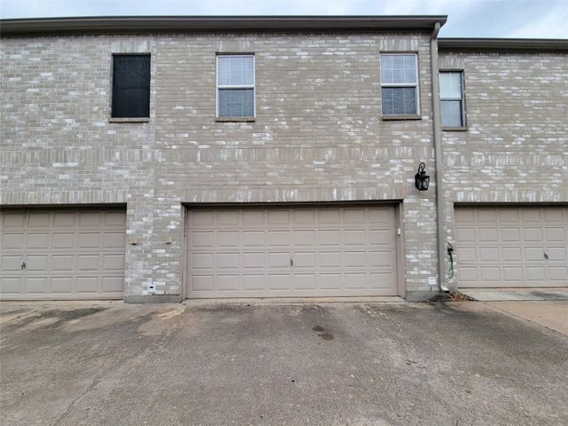 3032 Holly Hall Street 3032, Houston, TX 77054