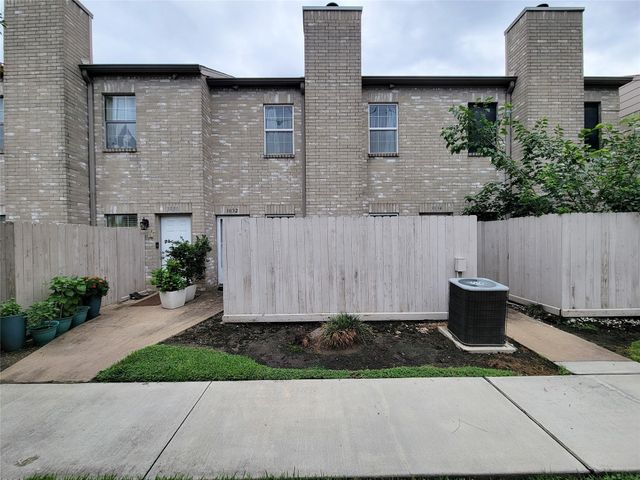 3032 Holly Hall Street 3032, Houston, TX 77054