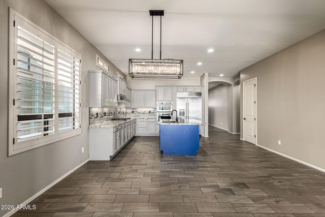 2046 N STEELE Circle, Mesa, AZ 85207