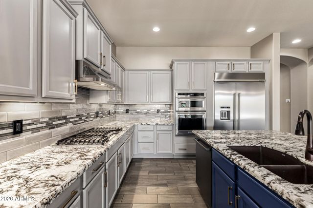 2046 N STEELE Circle, Mesa, AZ 85207