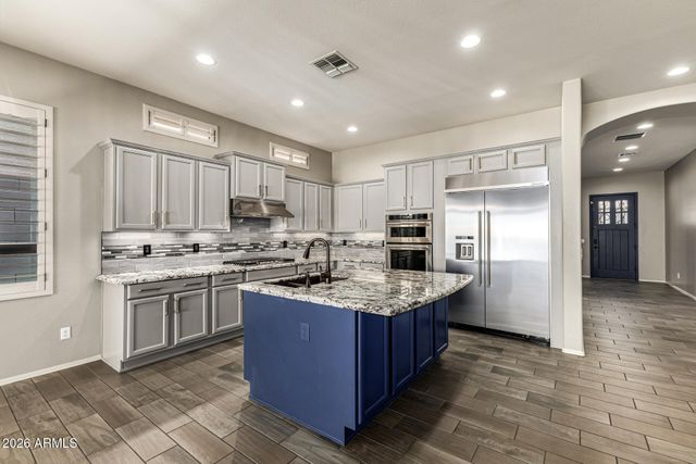 2046 N STEELE Circle, Mesa, AZ 85207