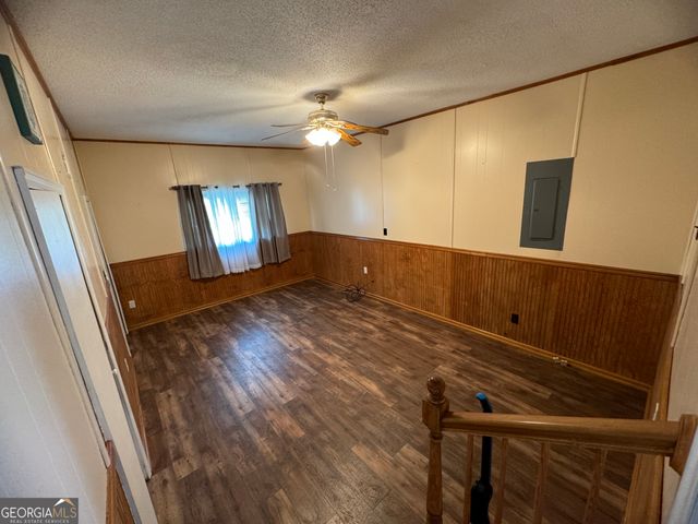 190 Freeman Drive, Ellabell, GA 31308