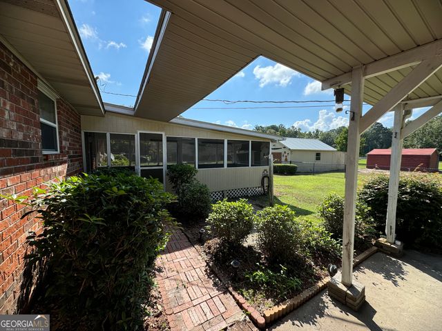 190 Freeman Drive, Ellabell, GA 31308