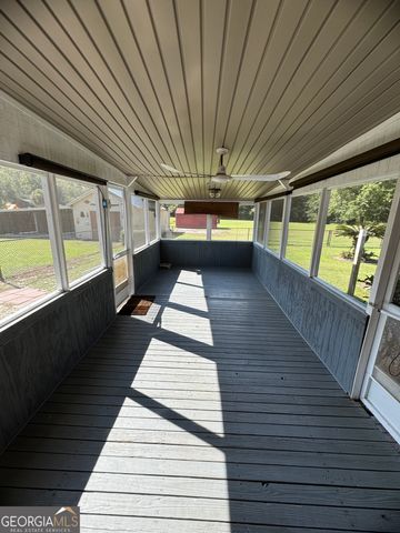 190 Freeman Drive, Ellabell, GA 31308